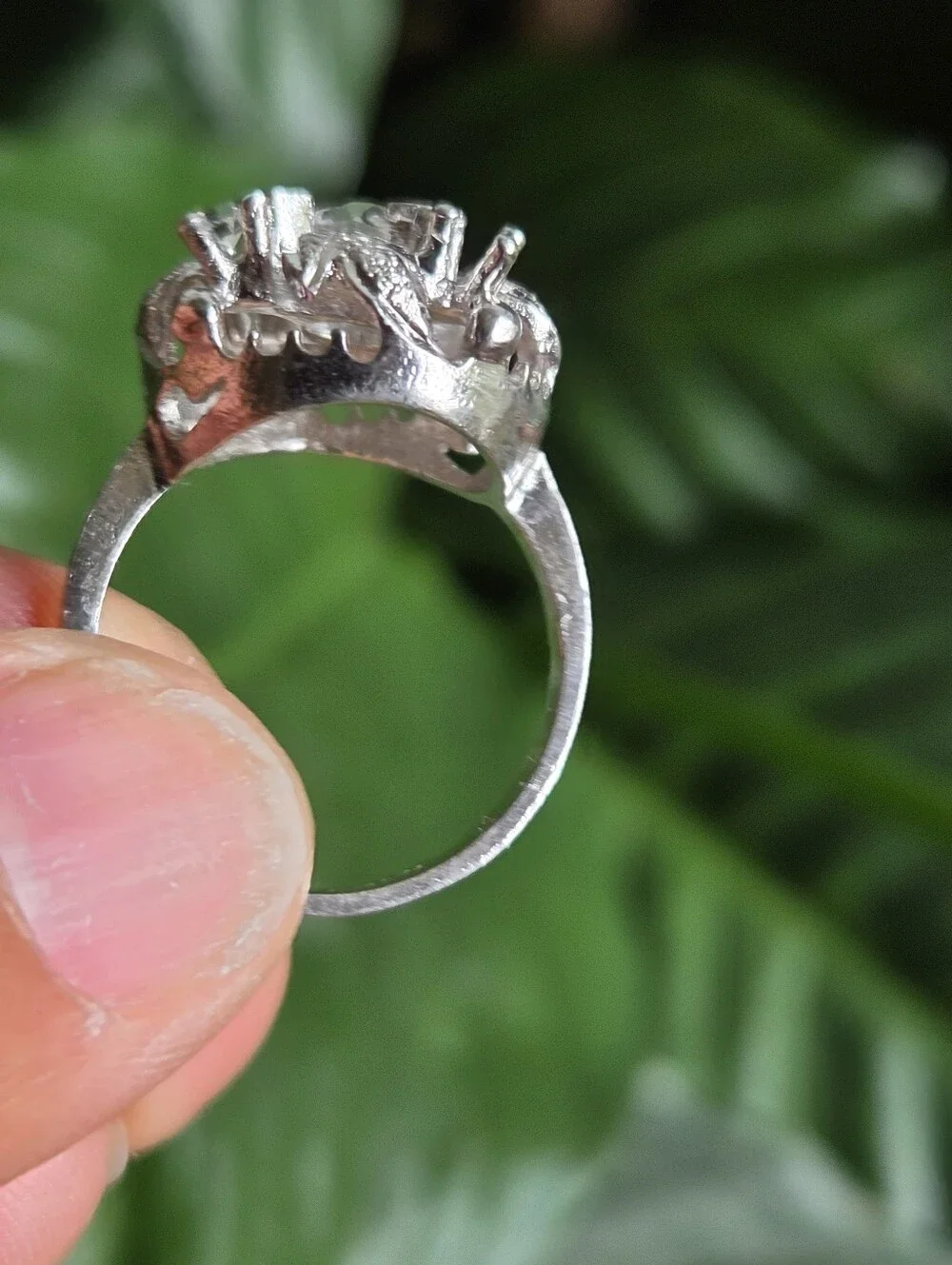 Vintage Sterling Silver Floral Ring. Size 6.5